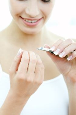 How To Manicure Your Nails